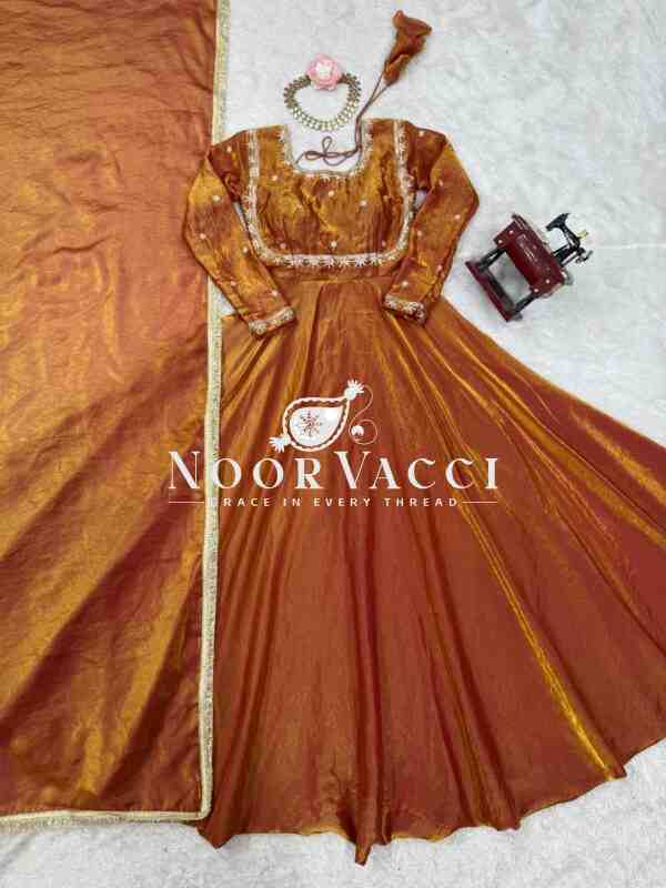Fendi Silk Embroidered Top with Dupatta - Image 10