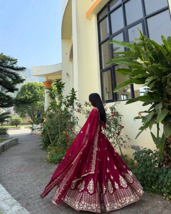 Buy Jimi Choo Semi-Stitched Lehenga with Thread & Sequence Work - Image 4