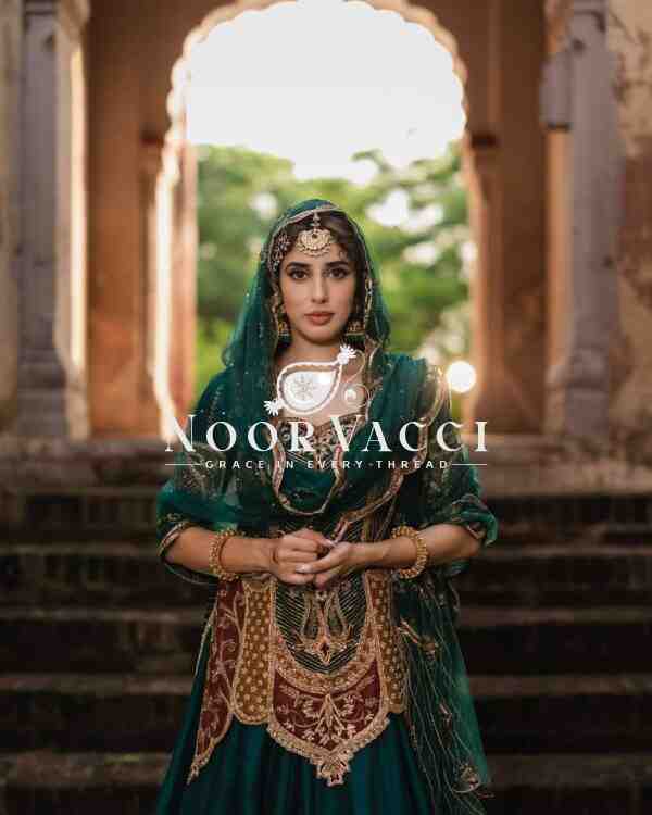 Natural Crepe Silk Embroidered Top Lehenga Set with Organza Dupatta - Image 3