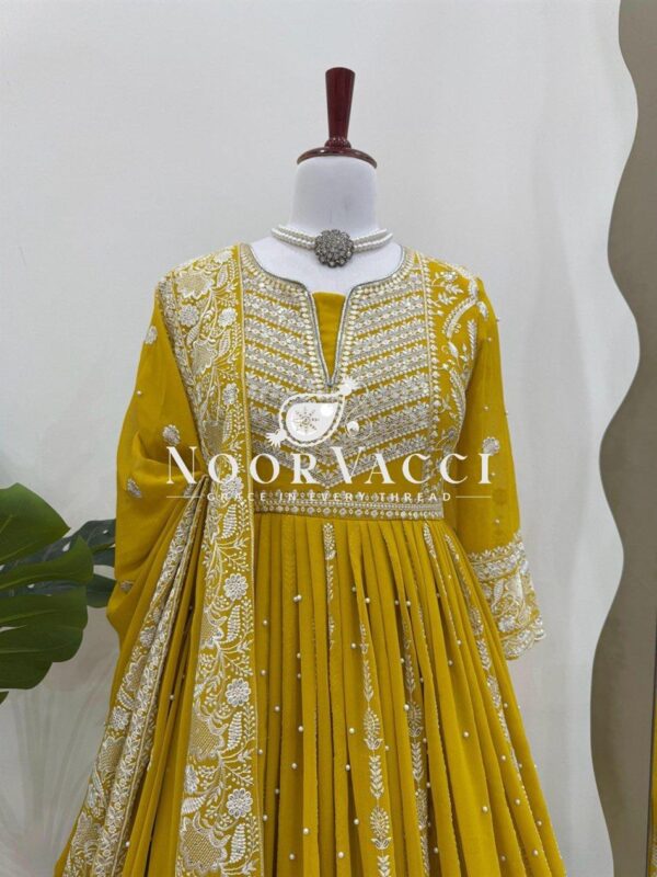 Buy Faux Georgette Thread & Sequence Embroidered Suit Set with Rivet Moti Work - Image 2