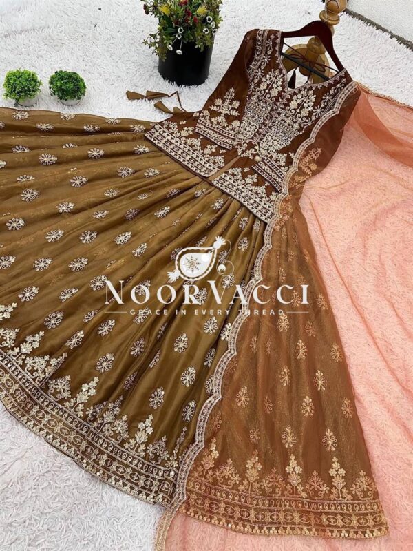 Buy Star Georgette Embroidered Lehenga Set with Dupatta - Image 7