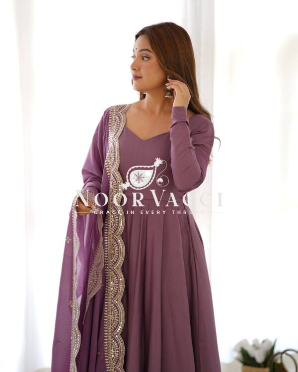 Buy Romansilk Chanderi Embroidered Anarkali Set with Dupatta and Pant - Image 5