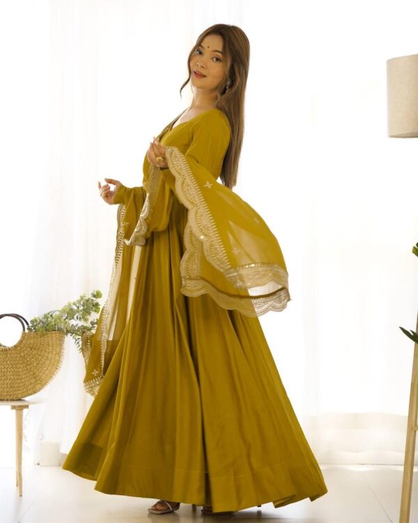 Buy Romansilk Chanderi Embroidered Anarkali Set with Dupatta and Pant - Image 2