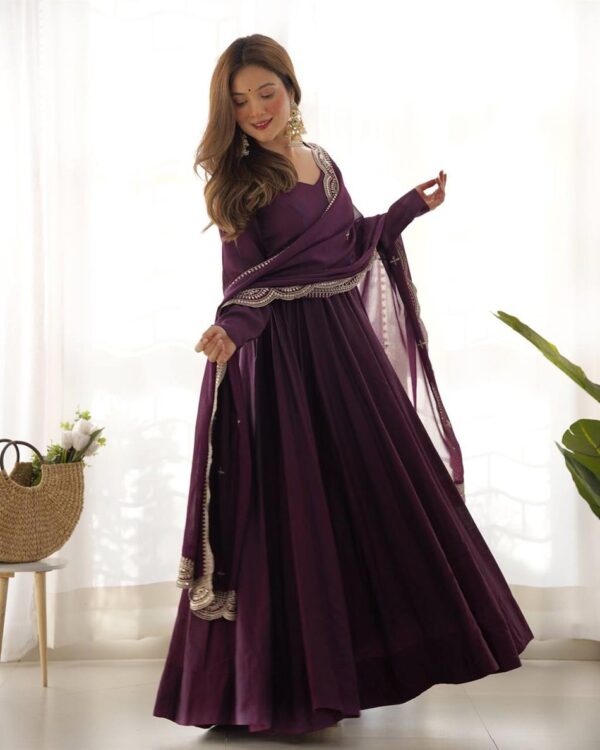 Buy Romansilk Chanderi Embroidered Anarkali Set with Dupatta and Pant - Image 3