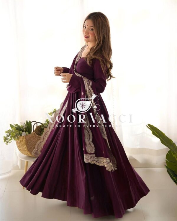 Buy Romansilk Chanderi Embroidered Anarkali Set with Dupatta and Pant - Image 4