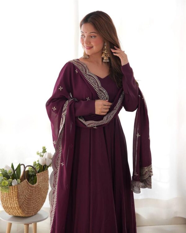 Buy Romansilk Chanderi Embroidered Anarkali Set with Dupatta and Pant - Image 7