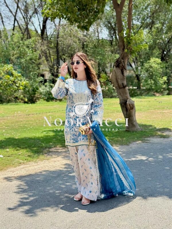 Shop Printed Natural Crepe Top with Farshi Palazzo & Digital Print Dupatta Set - Image 5