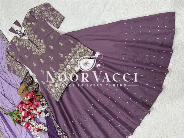 Buy Simmer Silk Embroidered Lehenga Set with Net Dupatta - Image 8