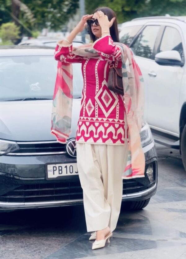 Elegant Digital Print Co-ord Set with Dupatta in Pure Natural Crepe - Image 3