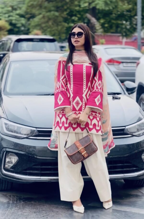 Elegant Digital Print Co-ord Set with Dupatta in Pure Natural Crepe - Image 4