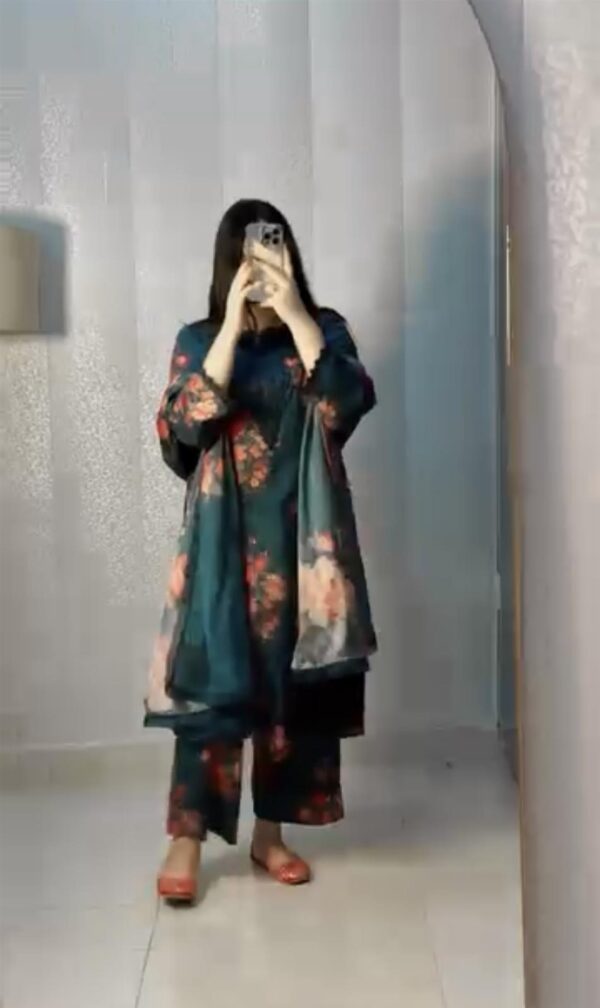 Elegant Digital Print & Embroidered Crepe Suit Set for Women - Image 3