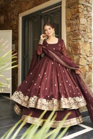 Elegant Embroidered Heavy Crunchy Silk Suit Set for Women