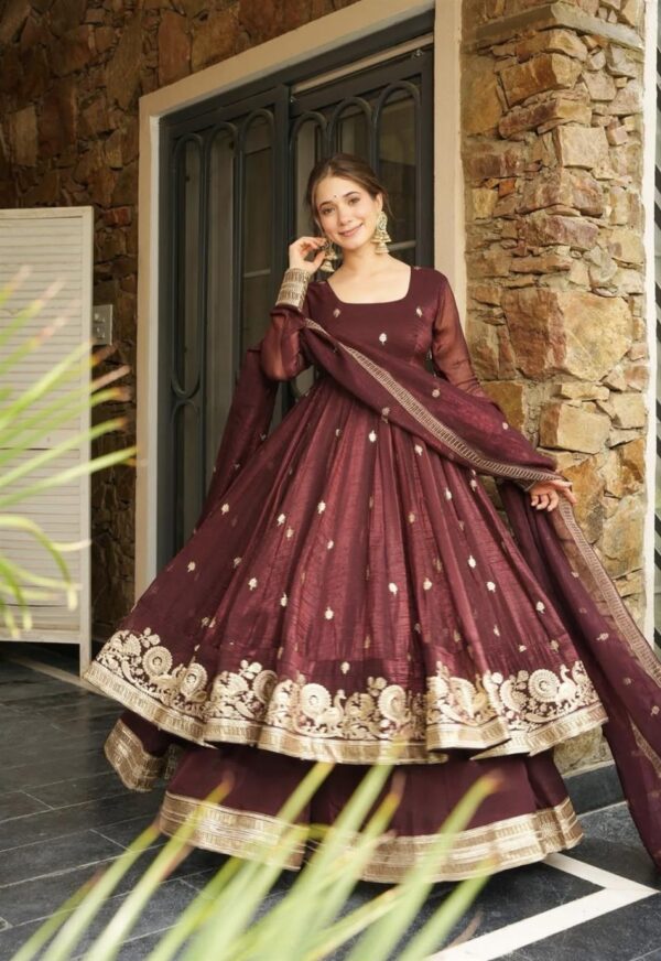 Elegant Embroidered Heavy Crunchy Silk Suit Set for Women