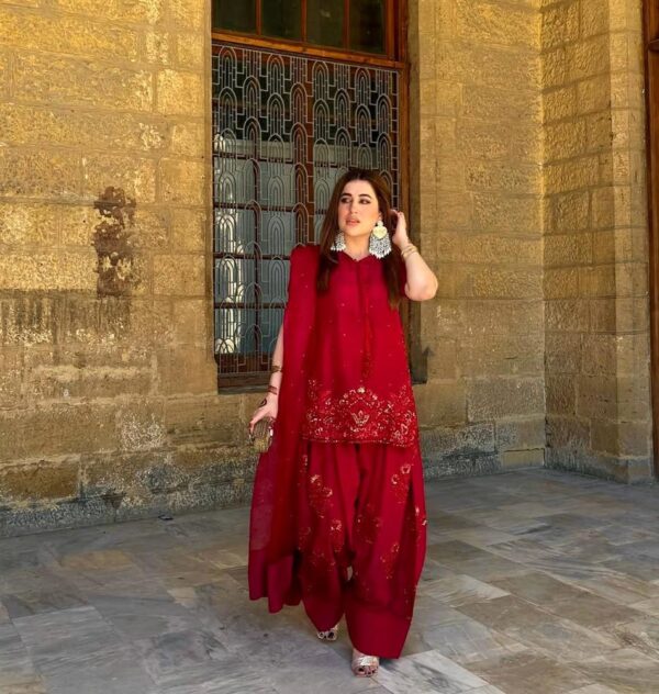 Buy Natural Crep Silk Embroidered Farshi Pant Set with Dupatta - Image 2