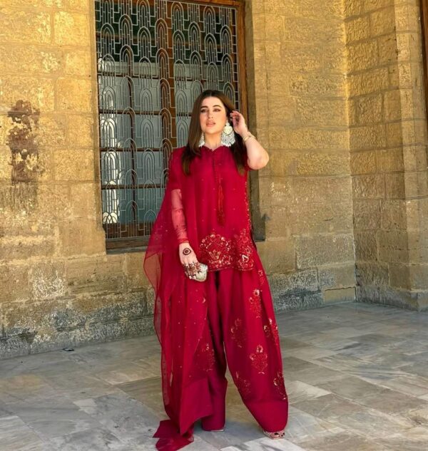 Buy Natural Crep Silk Embroidered Farshi Pant Set with Dupatta - Image 7