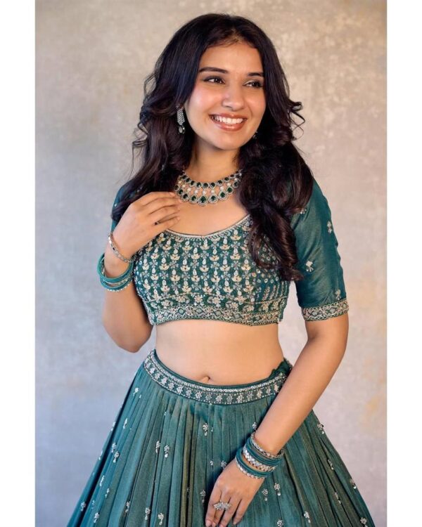 Buy Simmer Silk Embroidered Lehenga Set with Lace Dupatta - Image 2