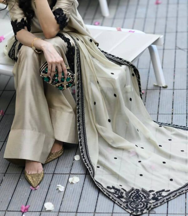 Buy Star Georgette Embroidered Top-Bottom Set with Dupatta - Image 2
