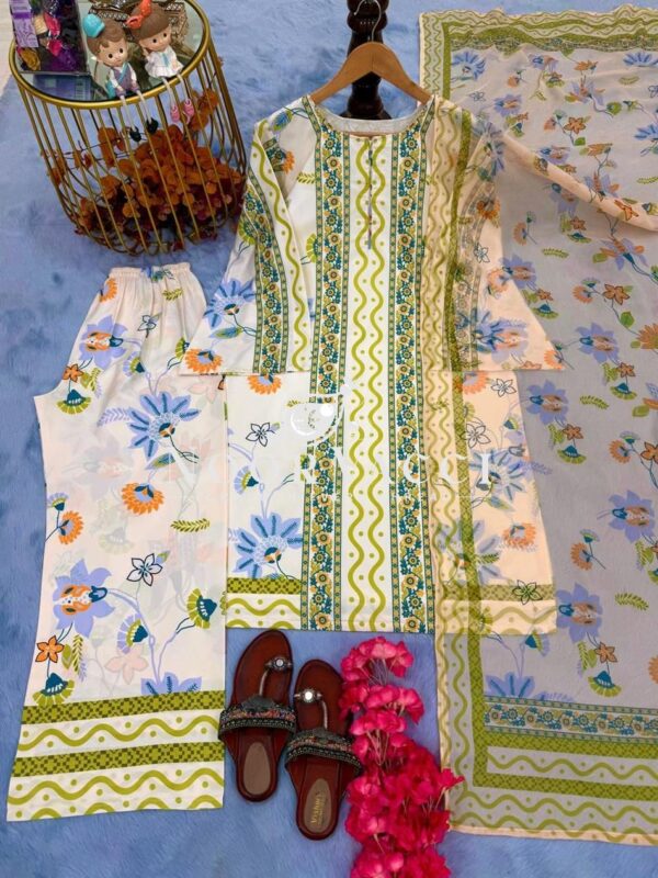 Buy Designer Natural Crepe Co-ords Set with Digital Print & Dupatta - Image 5