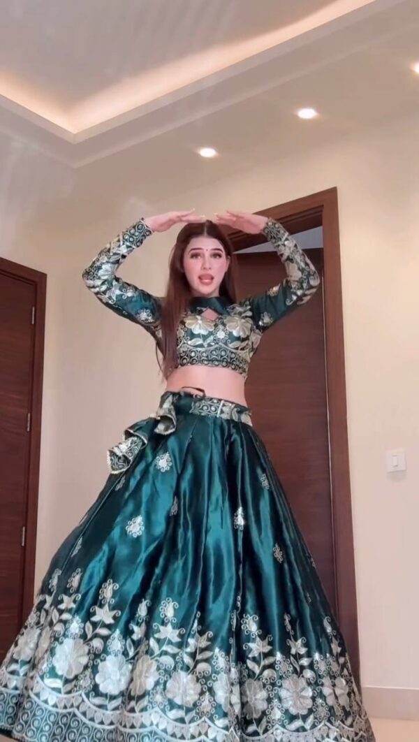 Shop Jimi Choo Embroidered Lehenga Set with Lace Border Dupatta - Image 2