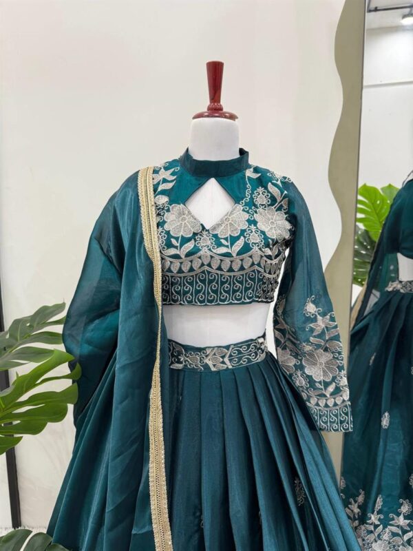 Shop Jimi Choo Embroidered Lehenga Set with Lace Border Dupatta - Image 8