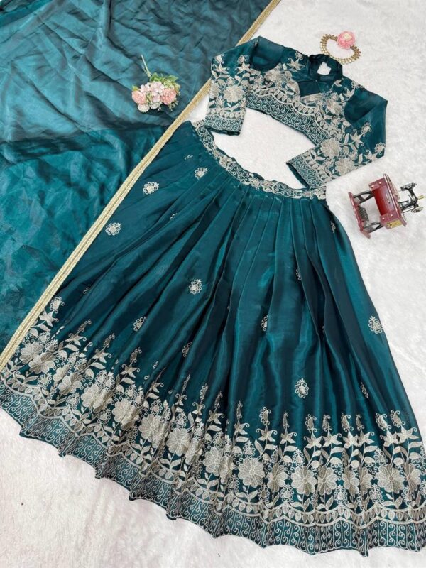 Shop Jimi Choo Embroidered Lehenga Set with Lace Border Dupatta - Image 11