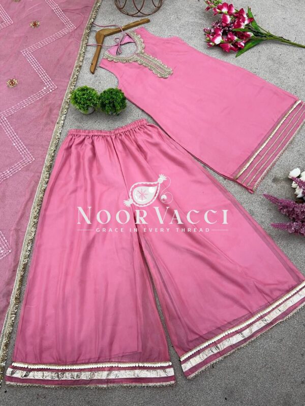 Buy Tabby Organza Embroidered Kurta Set with Sharara & Dupatta - Image 6