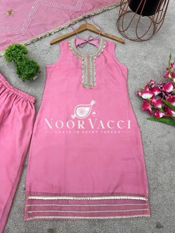 Buy Tabby Organza Embroidered Kurta Set with Sharara & Dupatta - Image 9