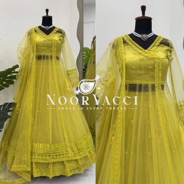 Buy Butterfly Net Kediya Shrug Lehenga Set with Dupatta & Blouse - Image 5