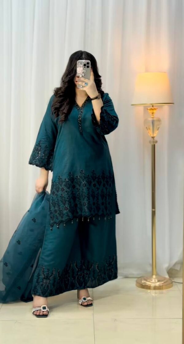 Shop Vichitra Silk Embroidered Top-Pant Set with Dupatta - Image 2