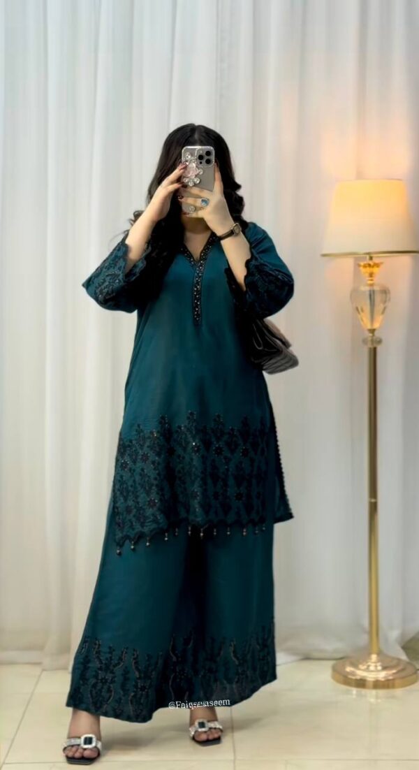 Shop Vichitra Silk Embroidered Top-Pant Set with Dupatta - Image 6