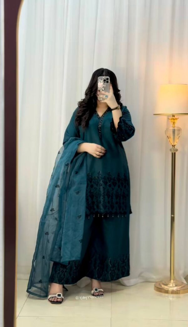 Shop Vichitra Silk Embroidered Top-Pant Set with Dupatta - Image 7