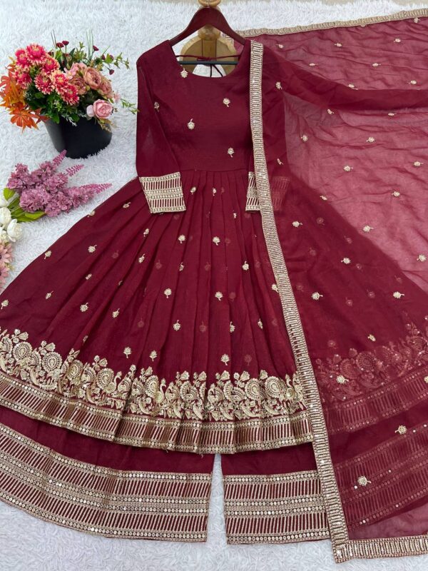 Elegant Embroidered Heavy Crunchy Silk Suit Set for Women - Image 4