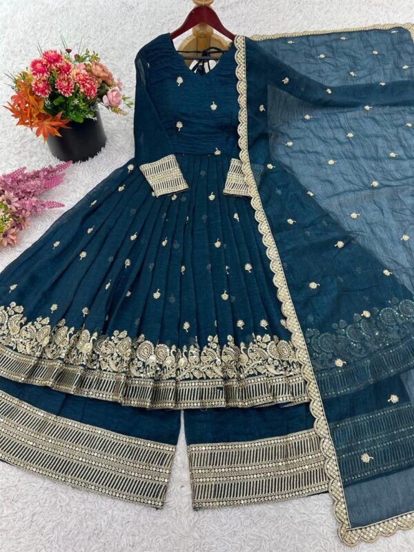 Elegant Embroidered Heavy Crunchy Silk Suit Set for Women - Image 4