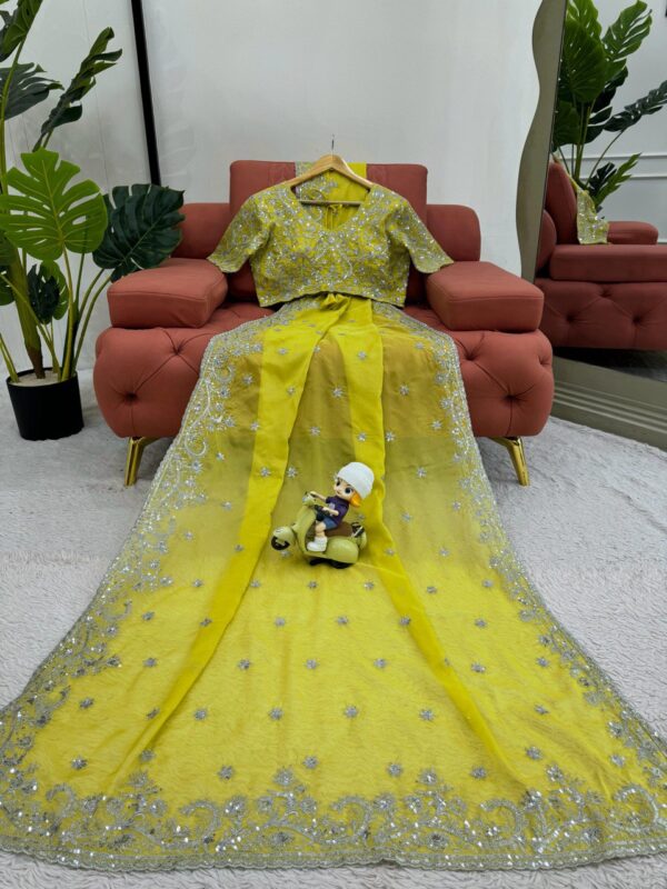 Tibby Silk Saree with All-Over Thread & Sequin Embroidery - Image 4